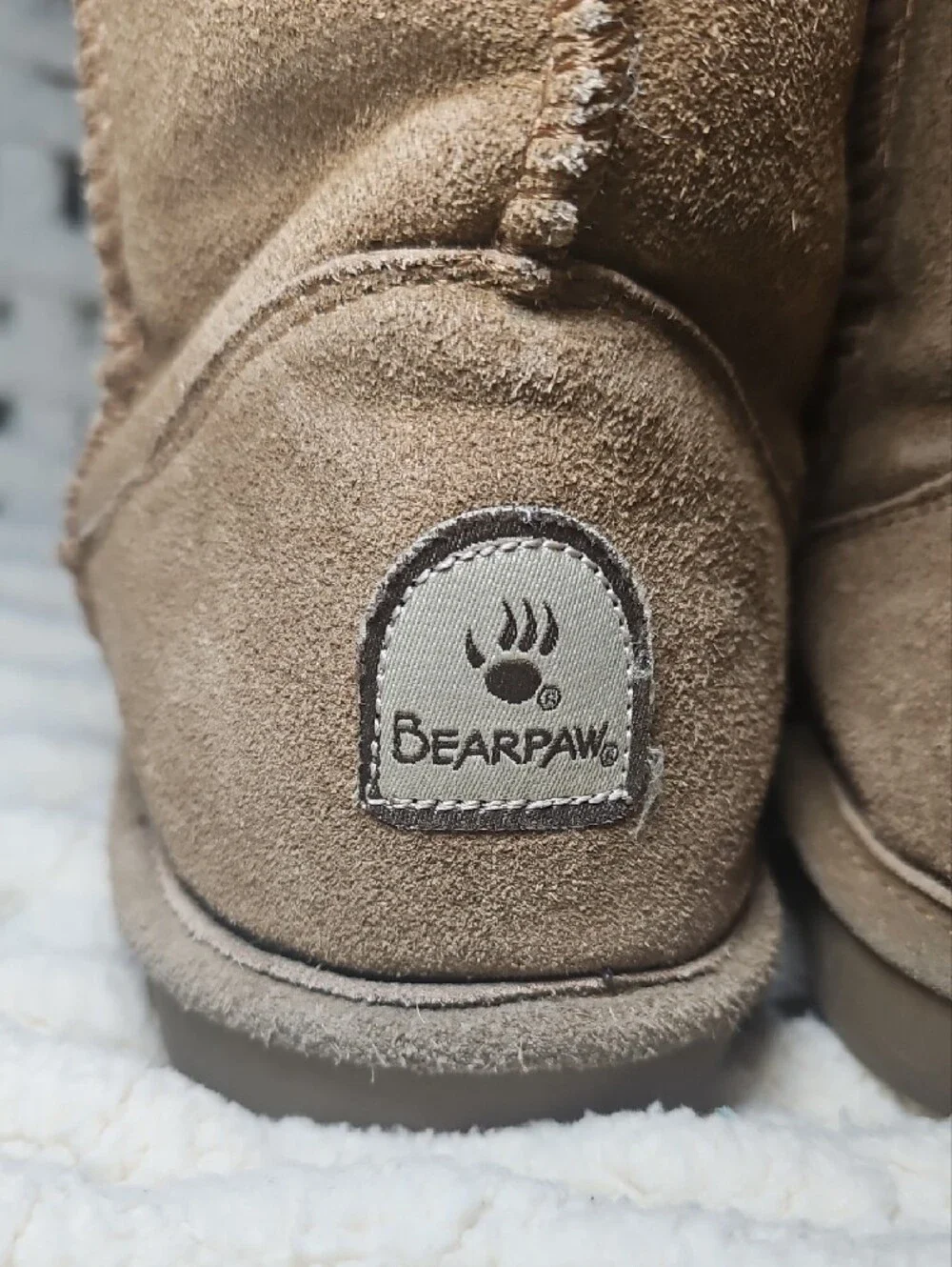 BearPaw Emma Short Women's Suede Boot Tan Size 8 Sheepskin/Wool Lined